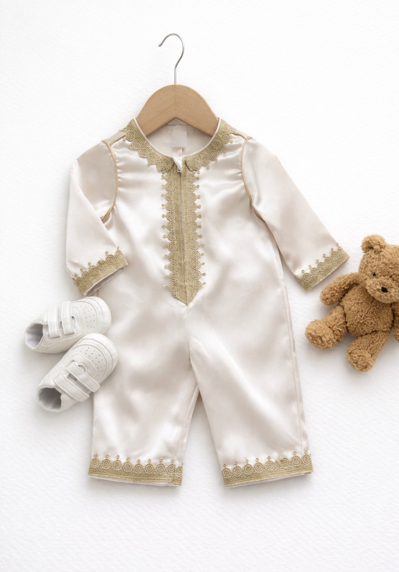 Ensemble traditionnel bébé blanc